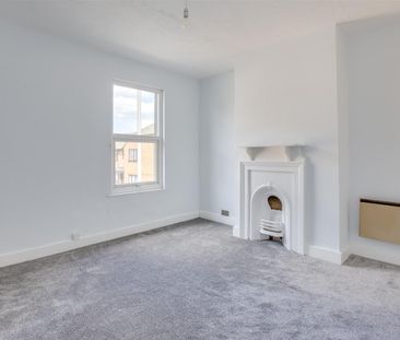 Green Street, High Wycombe - Photo 1