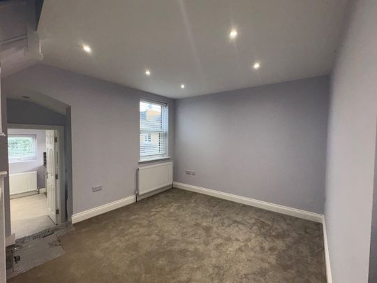 2 Bed Flat, London, E11 - Photo 1