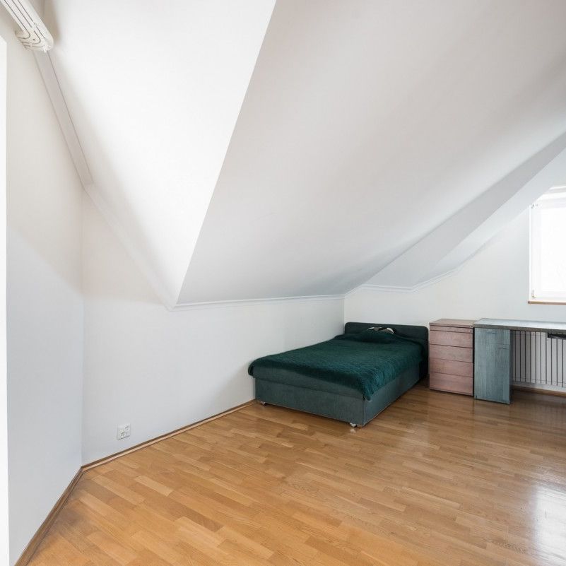 Dom z ogrodem na Kabatach - Photo 1