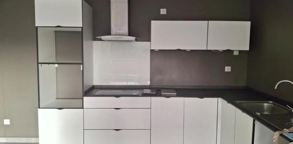 Location Appartement 88.9m² 4 pièces Fort de france - Photo 2