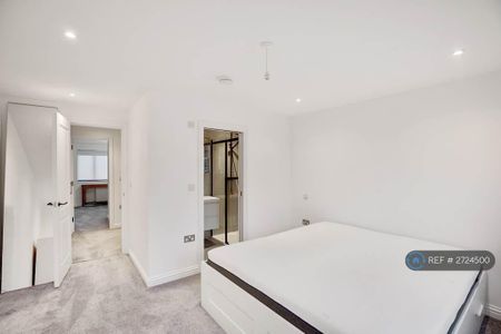 4 bedroom terraced house to rent - Photo 5