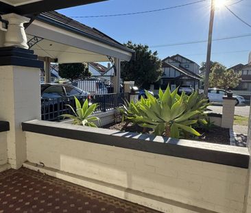 3 Bedroom Duplex in Prime Kingsford Location - Photo 5