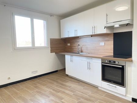 Location Maison 4 pièces 110m² MASSY 91300 - Photo 4