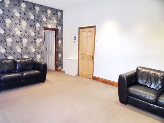 West Park Street, Dewsbury, West Yorkshire, WF13 - Photo 1