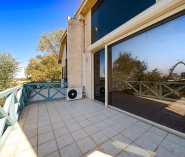 Riverside East Perth Townhouse - 6 month lease - Photo 5