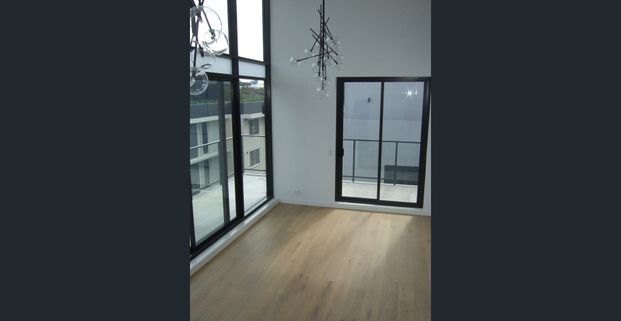 Penthouse Style Living. ENVIOUS LIFESTYLE. High Cathedral ceiling - Photo 1