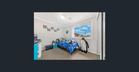 Modern 3 Bedroom Townhouses in prime location! - Photo 2