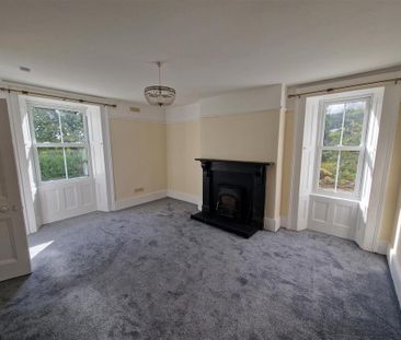 4 bedroom detached house to rent - Photo 1