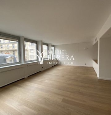 Appartement • Paris Eme Arrondissement - Photo 2