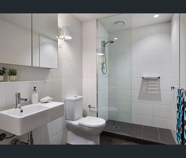 Stylish Apartment with Stunning City Views in Richmond! - Photo 6