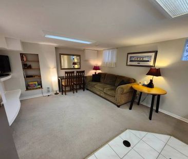 Cozy bright one bedroom basement - Photo 4