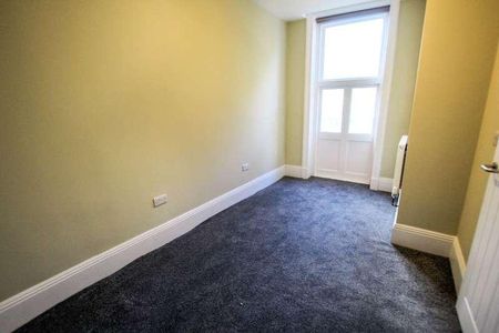 First Floor, Wood Street, St. Annes, FY8 - Photo 3