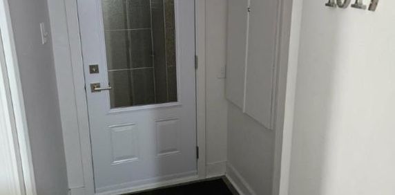 3 1/2 - Longueuil (Le Vieux-Longueuil) - 1 800 $/mois - Photo 2