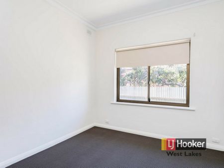 Character Home - Photo 4