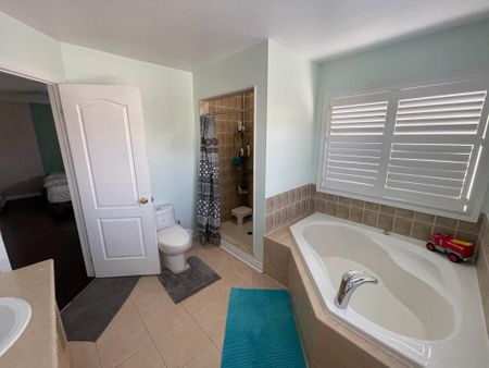 For Lease - 73 Isabella Garden Lane, Whitchurch-Stouffville, Ontario - Photo 4