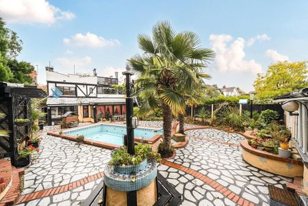 4 bedroom detached house to rent - Photo 2