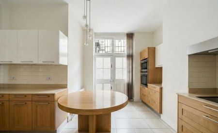 4 bedroom flat to rent - Photo 4