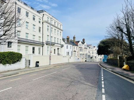 Buckingham Place, Brighton - Photo 3