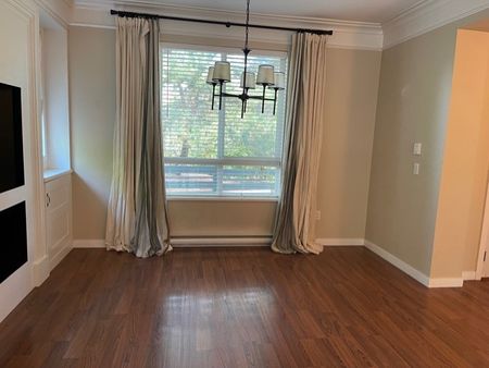 Spectacular Polygon Townhome in South Surrey - Photo 2