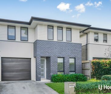 Spacious 4 Bedroom Home - Great Location! - Photo 1