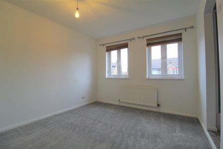 Artemesia Avenue, Locking Castle, Weston Super Mare - Photo 2