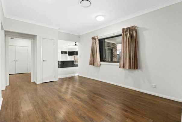 Beautiful 4 Bedroom Home - Great Location! - Photo 1
