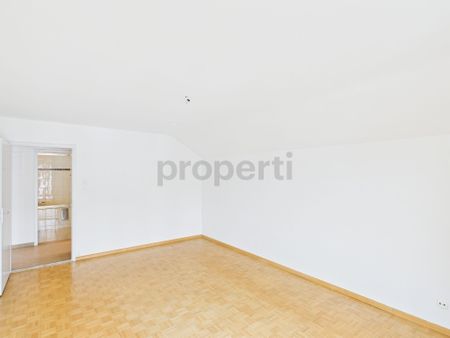 Luxurious 3-room penthouse apartment with balcony in Bottmingen - Photo 4