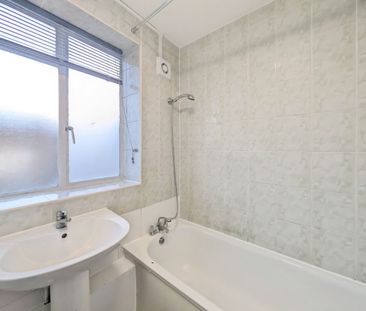 3 Bed Maisonette, High Road, N17 - Photo 2