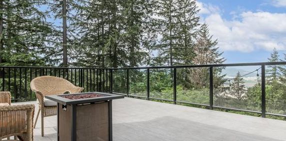 Peaceful forest home on acreage with valley view - Photo 2