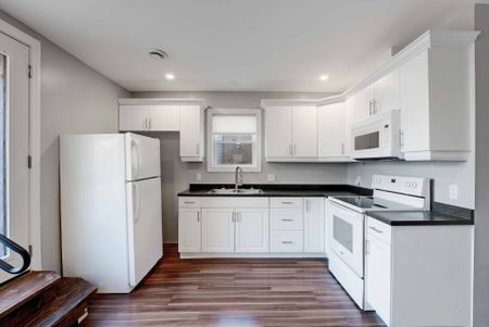 For Lease - 2971 Portage Road, Niagara Falls, Ontario - Photo 2