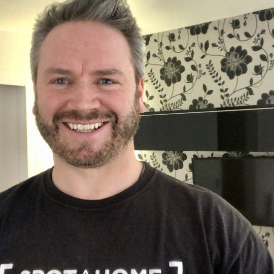 Stylish 3-bedroom apartment for rent in Old City, Dublin - Photo 1