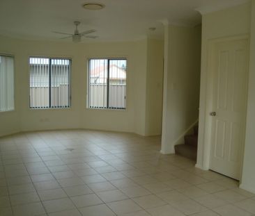 Two Bedroom Townhouse - Photo 2