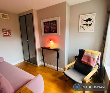 3 bedroom terraced house to rent - Photo 3