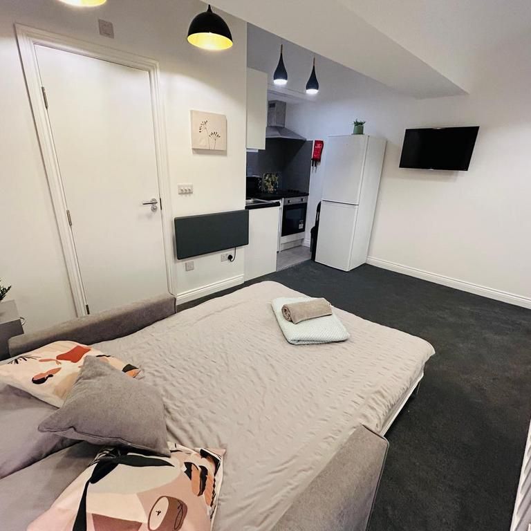 Studio to rent - Photo 1