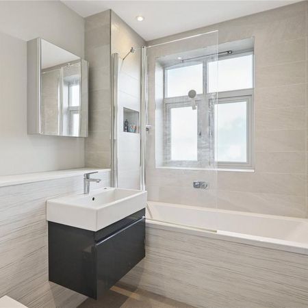 4 bedroom end of terrace house to rent - Photo 3