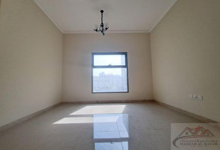 Chiller free building parking free 30 days free - Photo 5