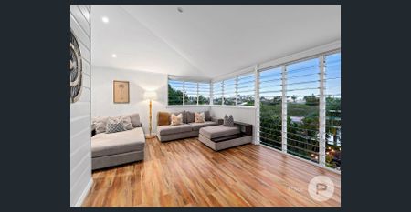 Exquisitely renovated character home with coveted address - Photo 4