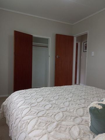 ~ Private, quiet, in Central Palmerston North ~ - Photo 5