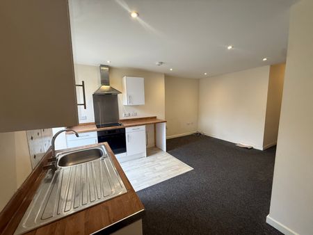 Wyndham Street, Yeovil, Somerset - Photo 4