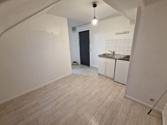 Location Appartement 1 pièce 19m² - Photo 1