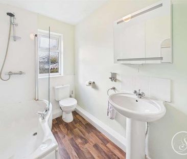 Henconner Gardens, Leeds, LS7 - Photo 2