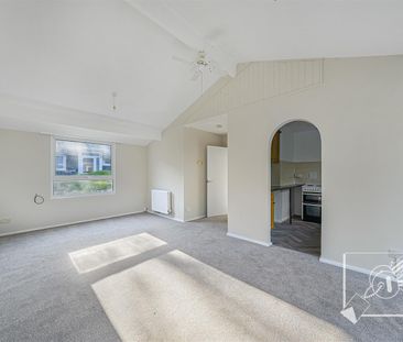 Knights Croft, New Ash Green, Longfield - Photo 1