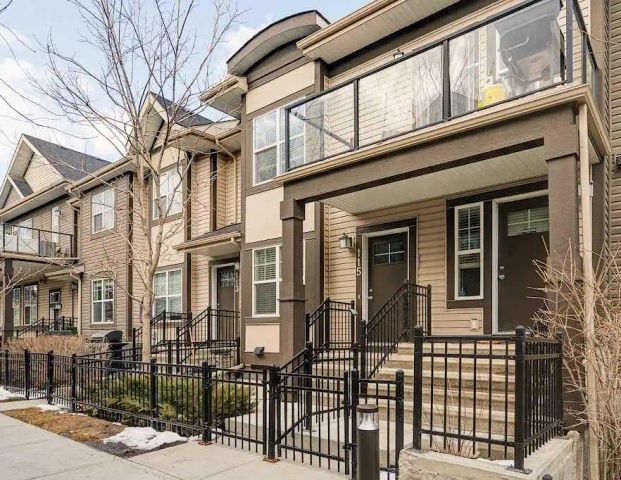2 bed and 1 bath Townhouse — 2 Bedrooms Townhouse - Photo 1