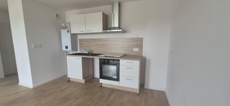 Location Appartement 2 pièces 41m² VALENCIENNES 59300 - Photo 2
