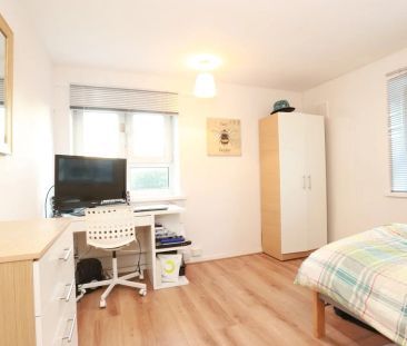 Paul Street – Room 3 - Photo 4