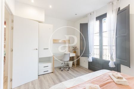 Apartment for rent in Plaça Sant Jaume - Photo 3
