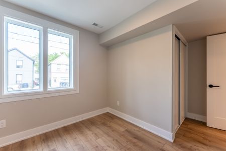 For Lease - 352 Jones Avenue Unit# 2, Toronto, Ontario - Photo 4