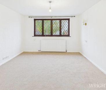 5 bedroom House - THE RYDE, HATFIELD - Photo 2