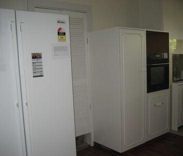 5-bedroom shared house / townhouse, hOUNSLOW AVE COWANDILLA - Photo 2