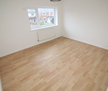 2 Bedroom Semi-Detached House - Photo 6